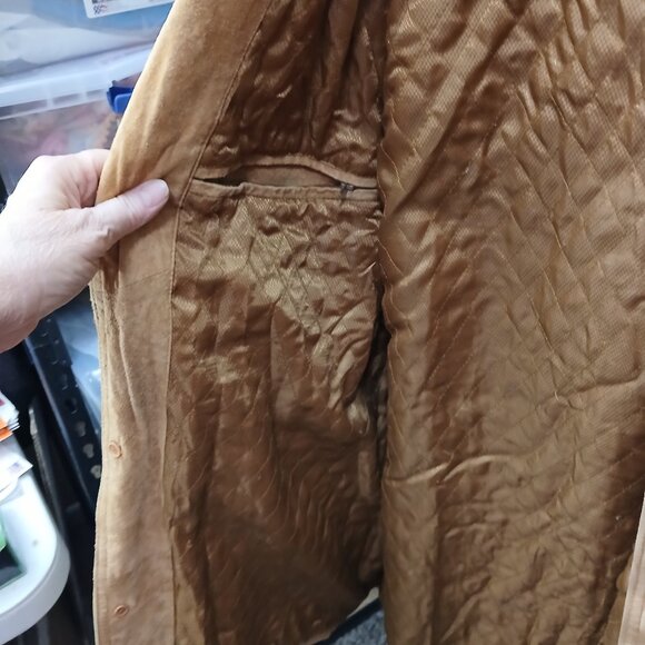 Men's Tan Suede Fringe Jacket - Picture 16 of 16